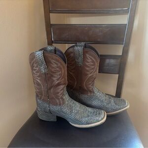 Western Brown and Gray Boots Youth.